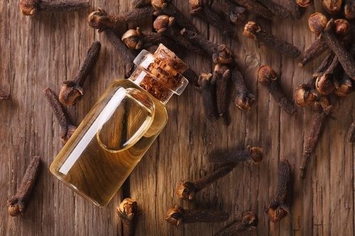 100% Pure Clove Oil