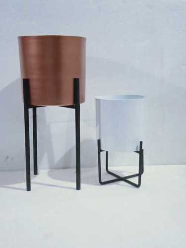 Metal Flower Pot With Stand
