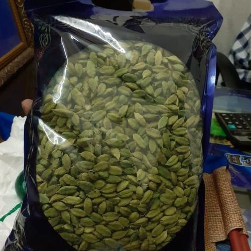 Green Cardamom with Delicious Taste