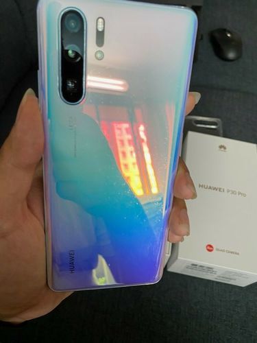 P30 Pro Mobile Phone (Huawei) Display Color: Color