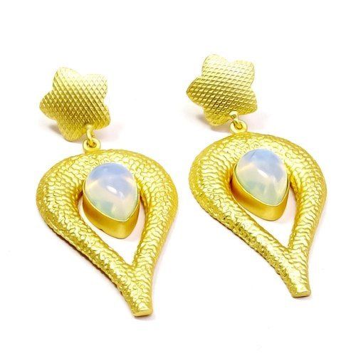 Classic Indian Traditional Look Gold Plated Girls Earring Gender: Women