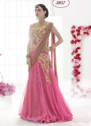 Stone Work Dazzling Net Sarees with Blouse Piece