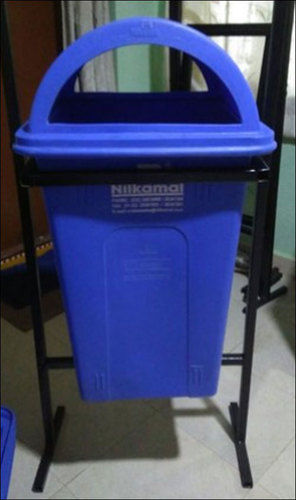 Litter Bin (Pole Mounted Dustbin) Application: Office