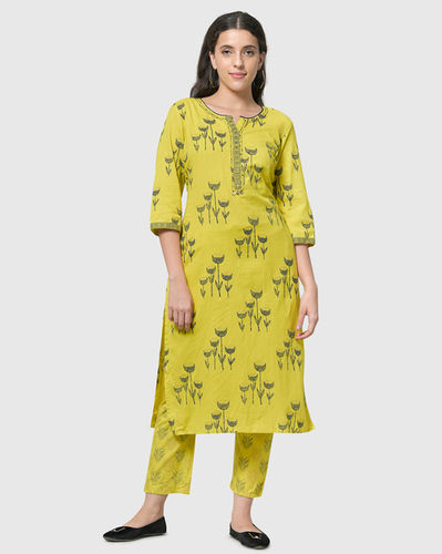 Skin Friendly Women Kurti Set Size: Xxl