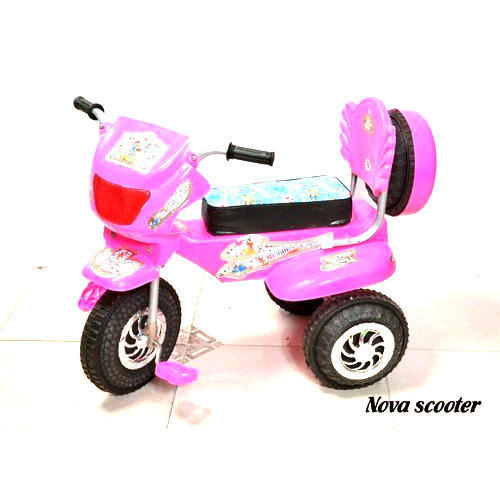 3 पहियों वाला किड नोवा स्कूटर आयु समूह: 3-4 वर्ष