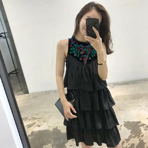 Breathable Black Colored Sleeveless Frill Dress