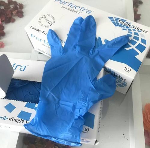 nitrile disposable gloves