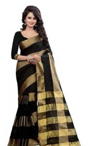 ऑल ब्लैक और गोल्डन (सुनहरा) रंग की कॉटन साड़ियां