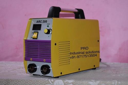 Arc Welding Machine 200 Amp. Efficiency: 80%