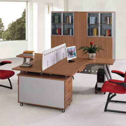 Durable Fine Finished Wooden Office Desk