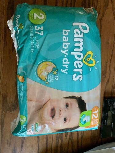 White Disposable Baby Diapers (Pampers)