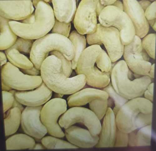 Fresh and Dried Raw Cashew