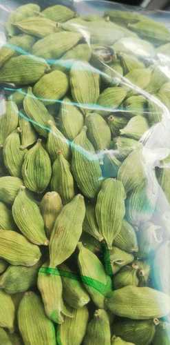 Green Color Organic Cardamom Grade: Bold