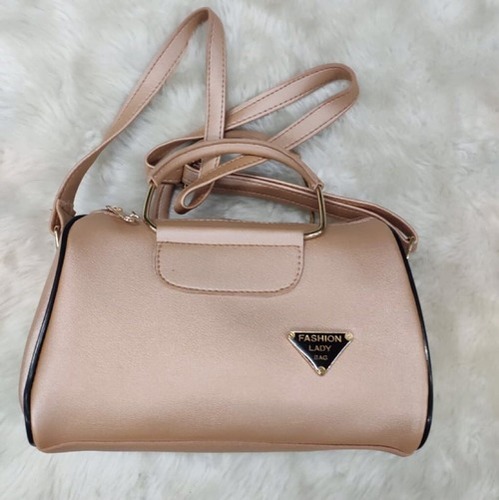 लाइट पिंक लेडीज़ इलेटिवो साइड स्लिंग बैग