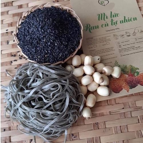 Natural Black Sesame Noodles