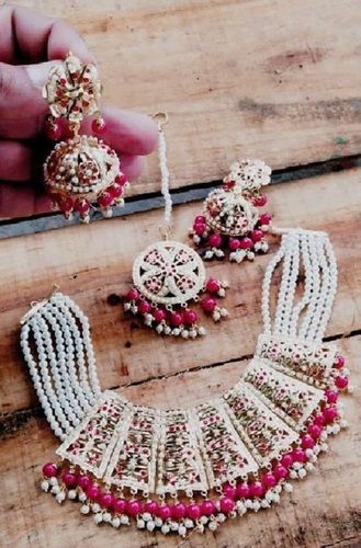 Attractive Beaded Necklace Set