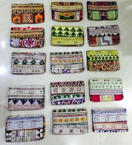 Various Colors Are Available Women Attractive Clutches Purse