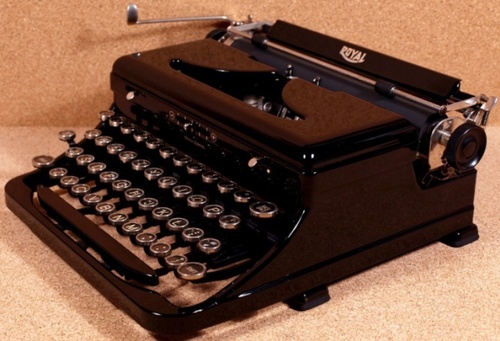 Antique Typewriter - Metal Construction | Good Working Condition Perfect for Home or Office Decoration Art & Collectible