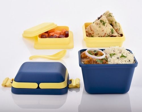 Red Plain Design Plastic Lunchbox