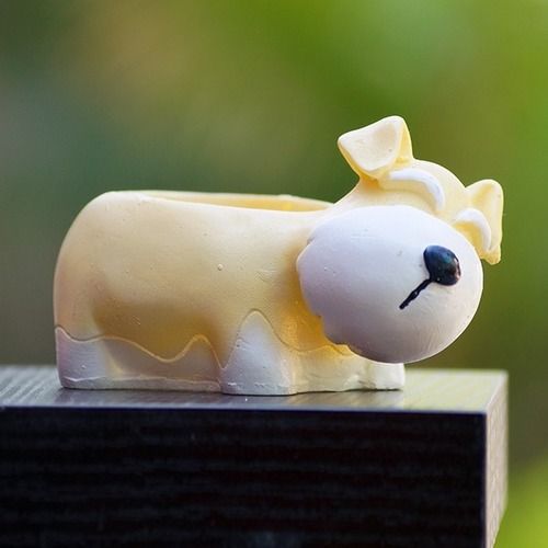 Yellow Dog Pot For Garden Dimensions: L X W X H: 13 X 7.5 X  8  Centimeter (Cm)