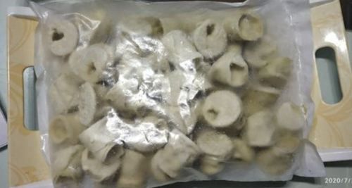 Frozen Ready To Cook Paneer Momos