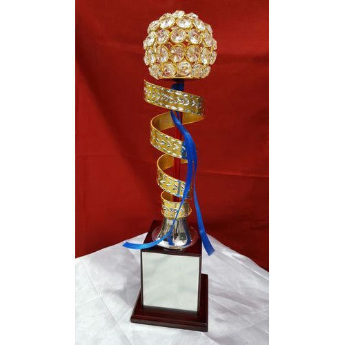 Various Colors 15 Inch Gold Plated Diamond Spiral Award Trophy at Best  Price in Moradabad