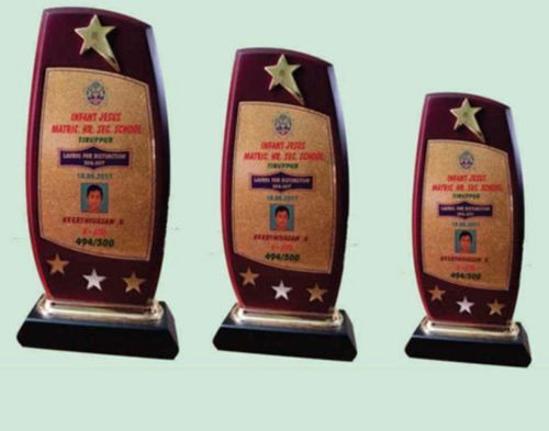 Customized Academic School Wooden Memento Size: As Per Order Or Availability