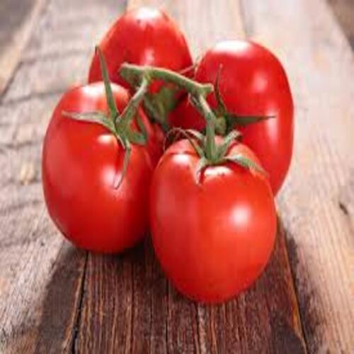 Organic Red Tomatoes - Fresh, Round and Oval Shape | Good For Health, Good For Skin, No Artificial Flavour, Packaged in Eco-Friendly Plastic Crates