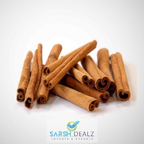 Light Brown Healthy And Natural Cinnamon Stick