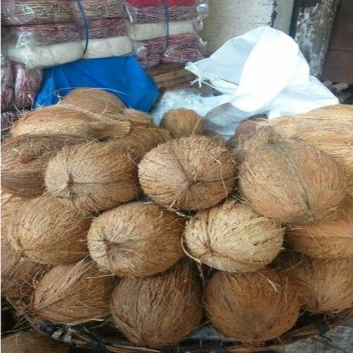  स्वस्थ और प्राकृतिक अर्ध भूसा हुआ नारियल