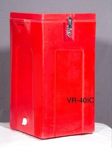  40 लीटर PUF इंसुलेटेड प्लास्टिक आइस बॉक्स 