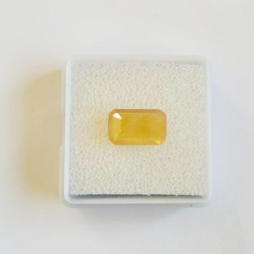 Natural And Precious Yellow Sapphire Gemstone