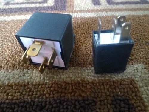 Black Universal 4 And 5 Pin Horn Relay