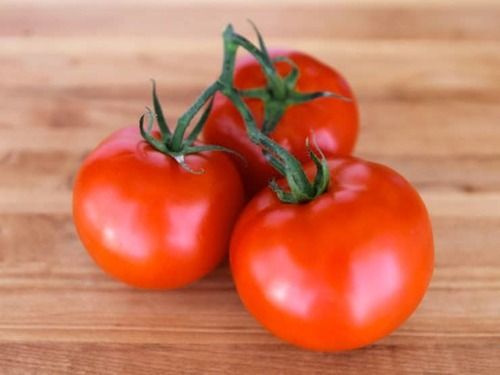 Round Healthy And Natural Fresh Tomato