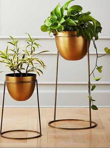 Iron Garden Planter With Stand