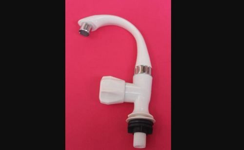 Pvc Swan Neck Water Tap Size: 15Mm