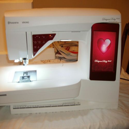 White Husqvarna Vikingar Designer Ruby Deluxe Sewing And Embroidery Machine Nice