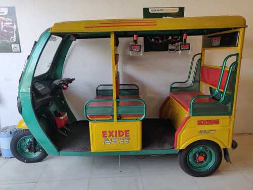 Battery Operated Electronic Rickshaw Size: Custom