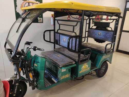 Terra Sumo Mild Steel E Rickshaw
