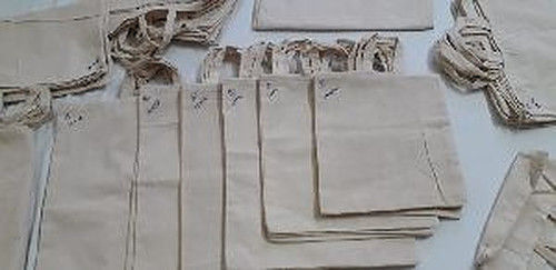 White Easy To Carry Cloth Bags