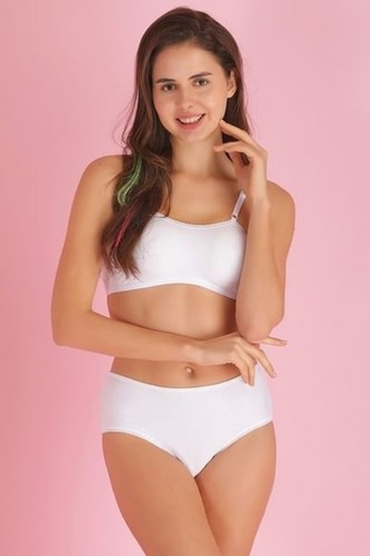Buy Clovia Cotton Padded Non-Wired Teen Bra With Hipster Panty - White  Online