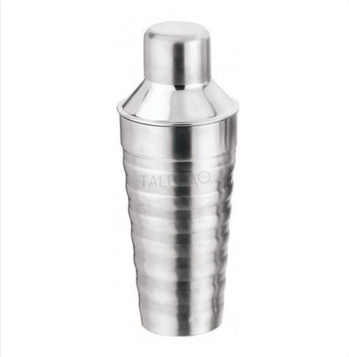 Ribbed Design Cocktail Shaker