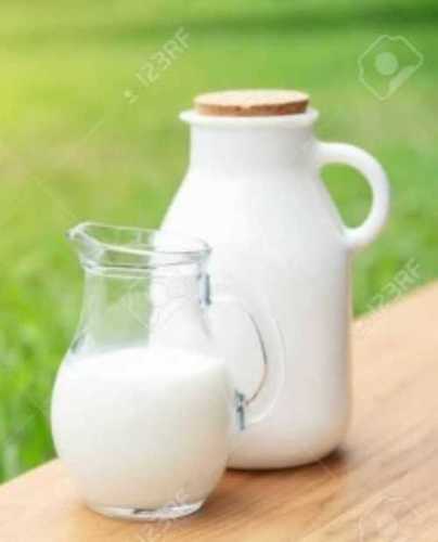 Fresh White Cream Milk