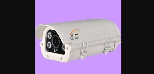 Outdoor Varifocal Zooming Bullet Cctv Camera Camera Pixels: 2 Megapixel (Mp )