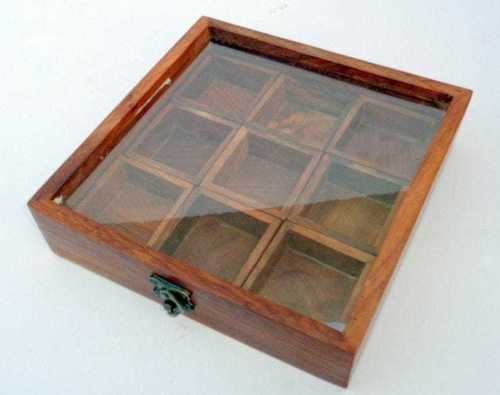  लकड़ी का मसालेदार बक्सा