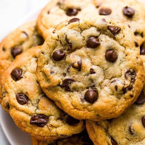 Tasty And Crispy Chocolate Chips Biscuits
