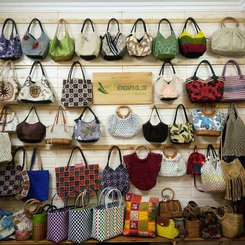 Handmade bags on display hi-res stock photography and images - Alamy