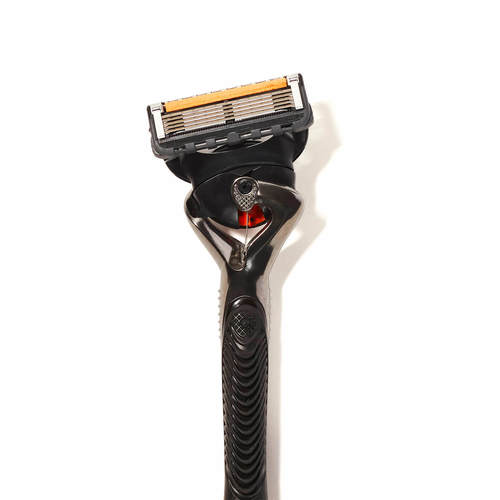 पुरुषों और महिलाओं के लिए विभिन्न रंग उपलब्ध हैं शेवर