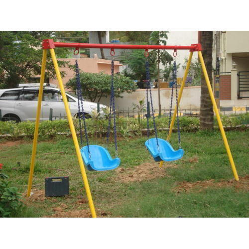 2 Seater Playground Swing Capacity: 200 Kg/Hr