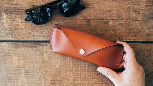 Leather Sunglasses Case – CRAFTOGRAPHERS